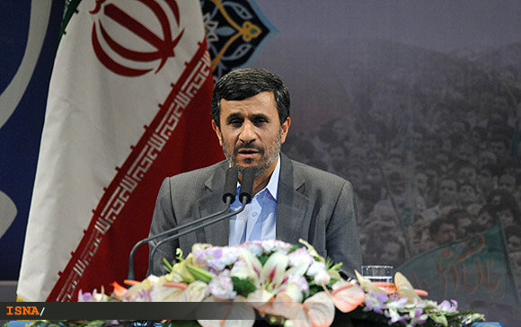 آخرین کنفرانس خبری رئیس جمهور به انتقاد از خبرگزاری فارس و مهر که رسانه هایی اصولگرا محسوب می شوند اختصاص یافت