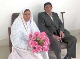 ازدواج داماد ۸۷ ساله و عروس ۶۲ ساله+عکس