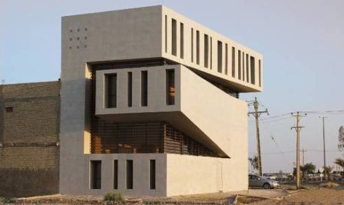 آپارتمان مسکونی با استفاده بهینه از نور روز و قابلیت کنترل دما- ایران