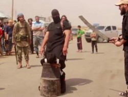 داعش برای نخستین بار ۲ زن را گردن زد