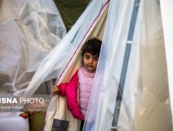 مردم سرپل‌ذهاب هنوز زیر چادر زندگی می‌کنند