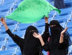 زنان عربستانی روز جمعه برای اولین بار به استادیوم می‌روند