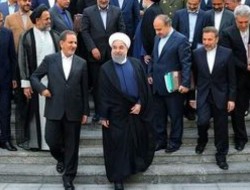 حضور روحانی در مجلس یک روز به تاخیر افتاد