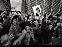 انقلابی که منحرف نشد/ نگاهی به «ویژگی‌های انقلاب اسلامی و تفاوت آن با دیگر انقلاب‌ها» از منظر رهبر انقلاب