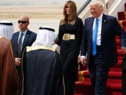 پادشاه عربستان چند بار دست همسرم را بوسید!