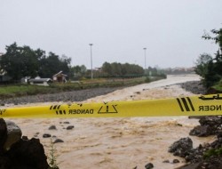 ادعای غیرطبیعی بودن بارش‌ها کذب است/ مسئولان احتمال وقوع دوباره سیلاب را جدی بگیرند