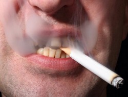 دخانیات و الکل از علل اصلی سرطان‌های دهان/هشدار درباره آدامس‌های نیکوتین‌دار