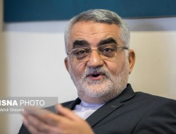 بروجردی: ایران براساس برنامه خود اقداماتش را در کاهش تعهدات برجامی انجام می‌دهد
