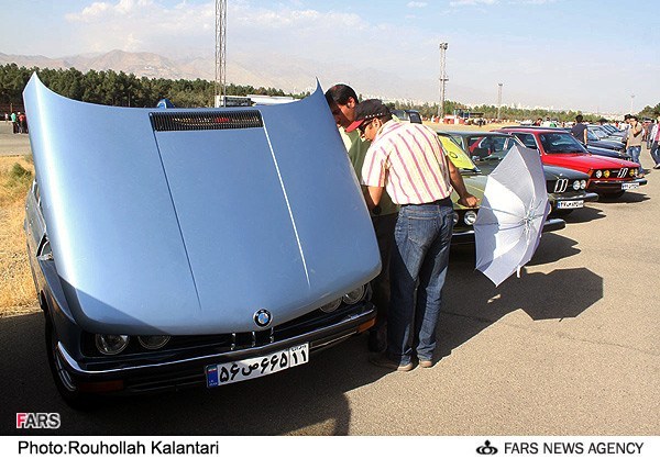 همایش اتومبیل های کلاسیک در پیست آزادی/گزارش تصویری