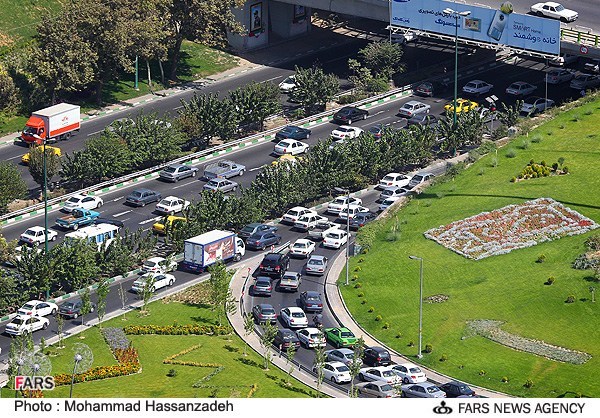 ترافیک خیابان‌ها از فراز تهران در روز اول مهر+گزارش تصویری