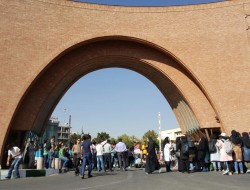 کسی به داد تربیت مدرسی‌ها می‌رسد؟/ هیس!... دانشجوها فریاد نمی‌زنند!