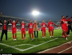 پرسپولیسی‌ها منتظر پاداش قهرمانی نیم‌فصل/ اقدام برای جذب بازیکنان جدید