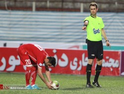 از جمعه مدام گریه می‌کنم!/ کمک داور به بازیکن ما گفت پنالتی بود اما پرچم نزد