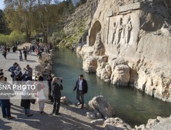 محور غرب کشور مورد استقبال گردشگران قرار گرفته است