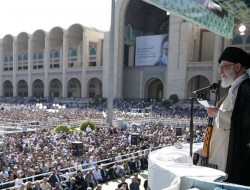 ترجمه خطبه عربی رهبر انقلاب در نماز جمعه تهران